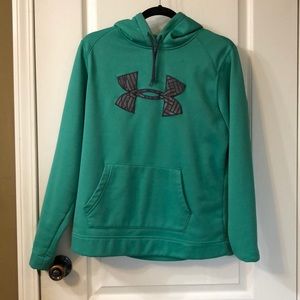 Women’s underarmour hoodie size large